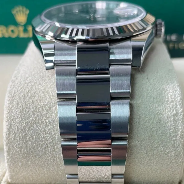 Rolex Datejust 41 Silver Never worn - Back View