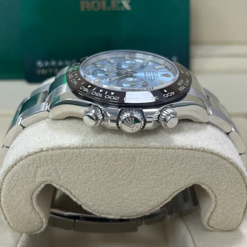 Rolex Daytona 40mm Blue Never worn - Box View