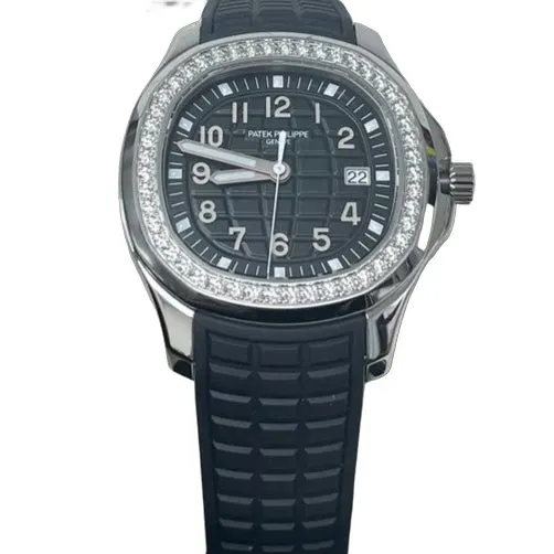 Patek Philippe Aquanaut 39mm Black Never worn - Front View