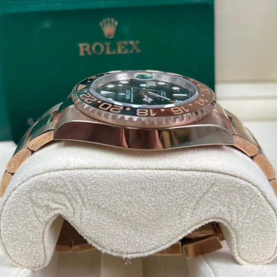 Rolex GMT-Master II 40mm Pink Never worn - Inside View