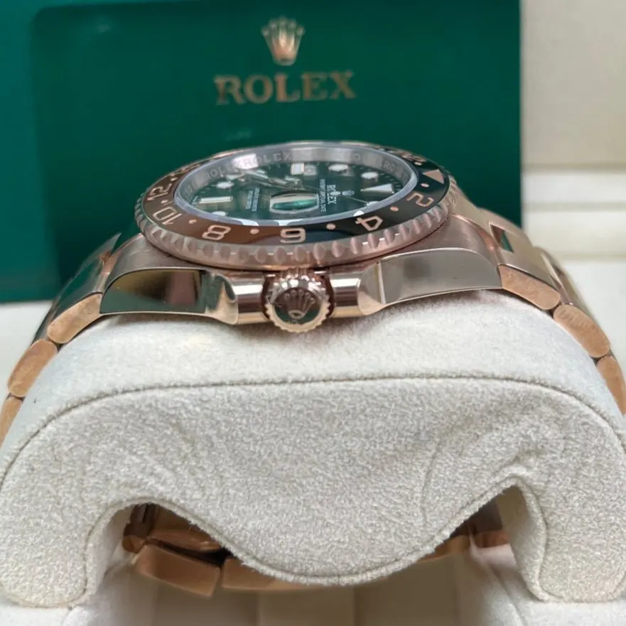 Rolex GMT-Master II 40mm Pink Never worn - Model View