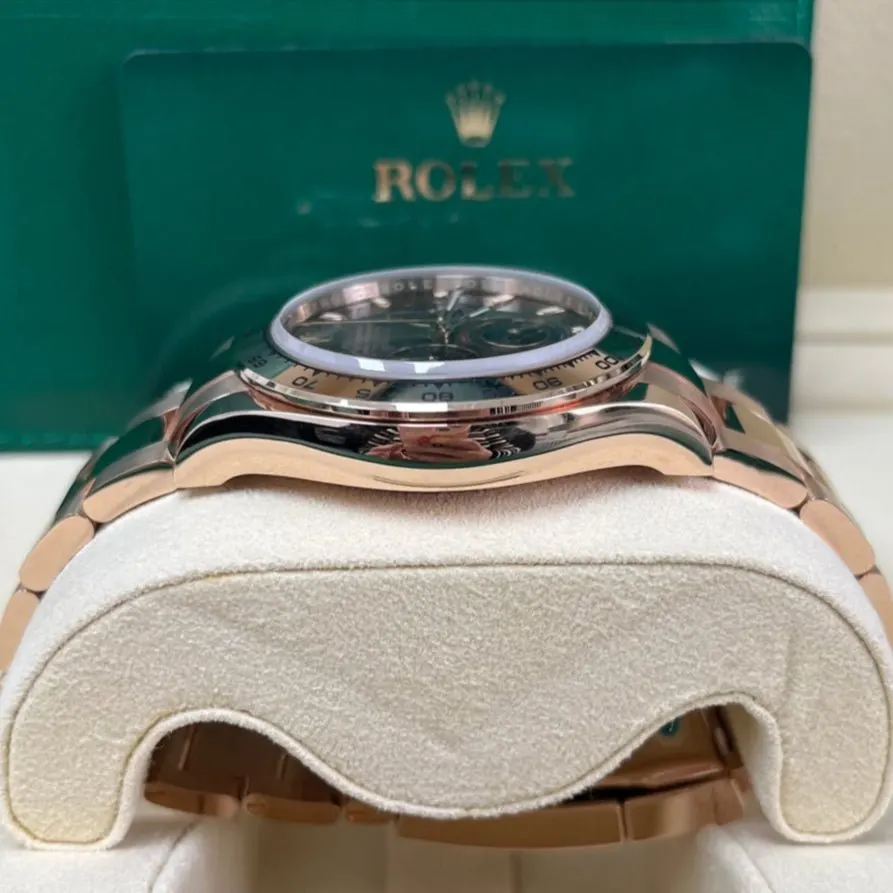 Rolex Everose Gold Cosmograph Daytona 40 Watch - Chocolate and Black Index Dial Pink Never worn - Back View