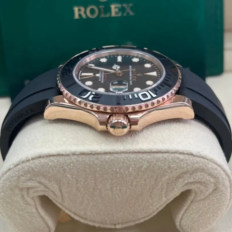 Rolex Yacht-Master 37mm Pink Never worn - Model View