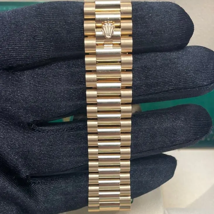 Rolex Day-Date 40 Silver Never worn - Inside View