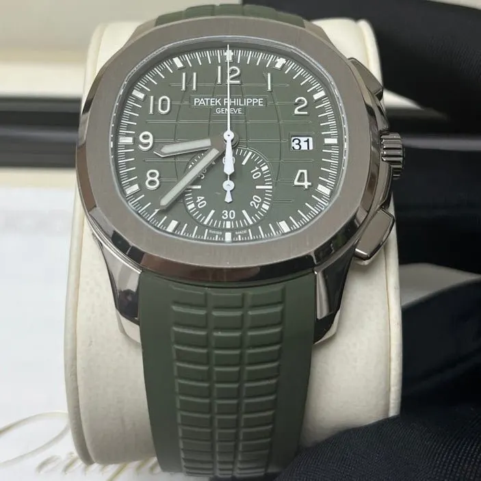 Patek Philippe Aquanaut 42mm Green Never worn - Inside View