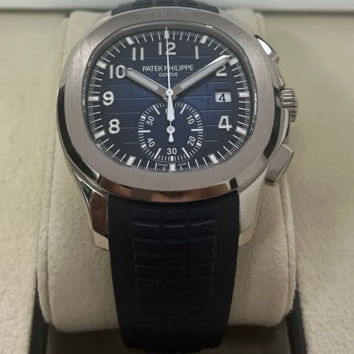 Patek Philippe Aquanaut 42mm MultiColor Never worn - Inside View