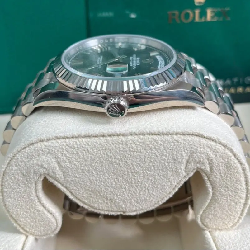 Rolex White Gold Day-Date 40 Watch - Fluted Bezel - Olive Green Bevelled Roman Dial - President Bracelet Green Never worn - Model View