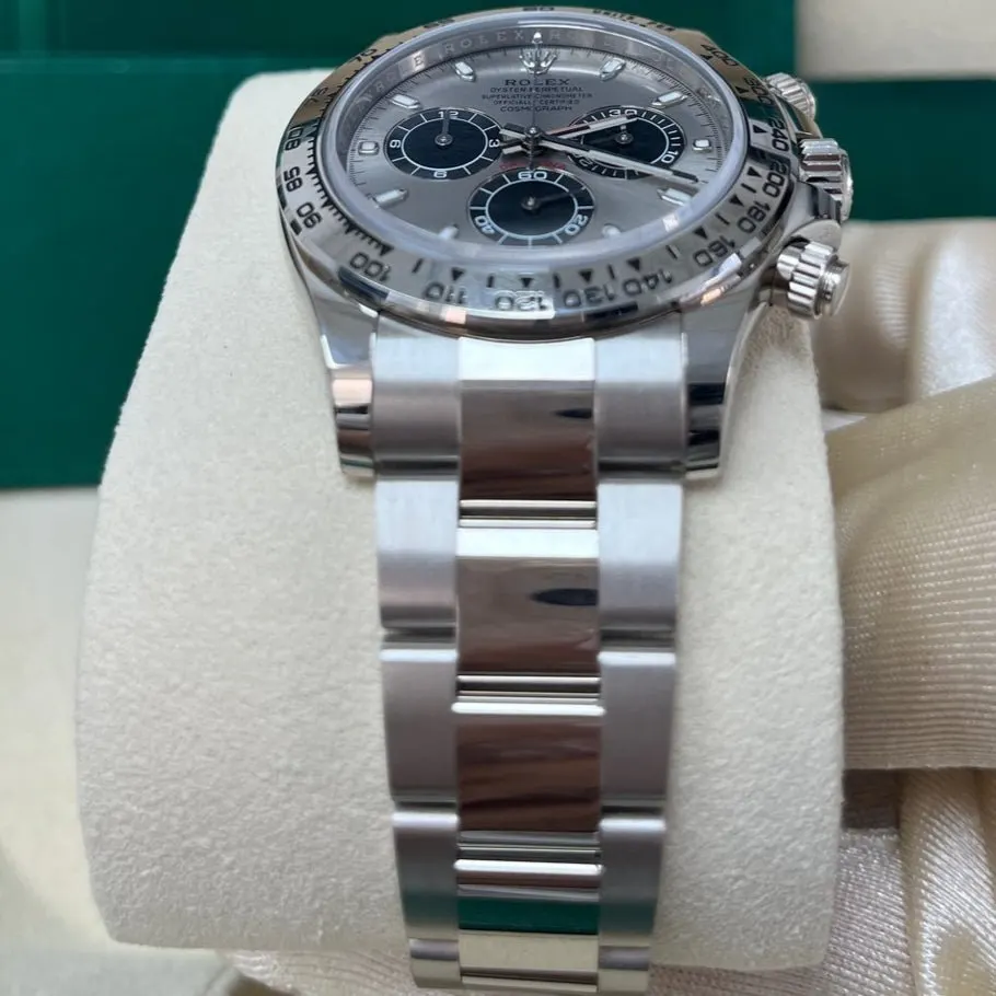Rolex Daytona 40mm Black Never worn - Back View