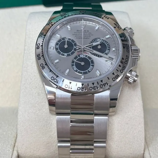 Rolex Daytona 40mm Black Never worn - Inside View