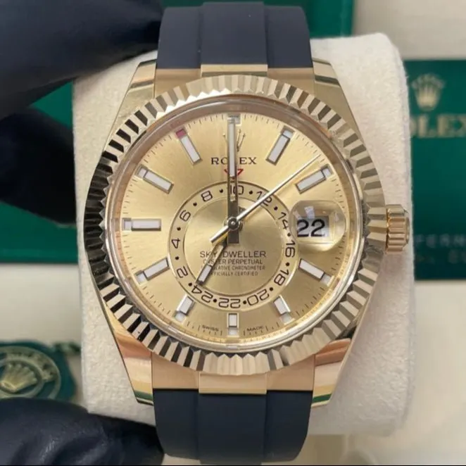 Rolex Sky-Dweller 42mm Gold Never worn - Model View