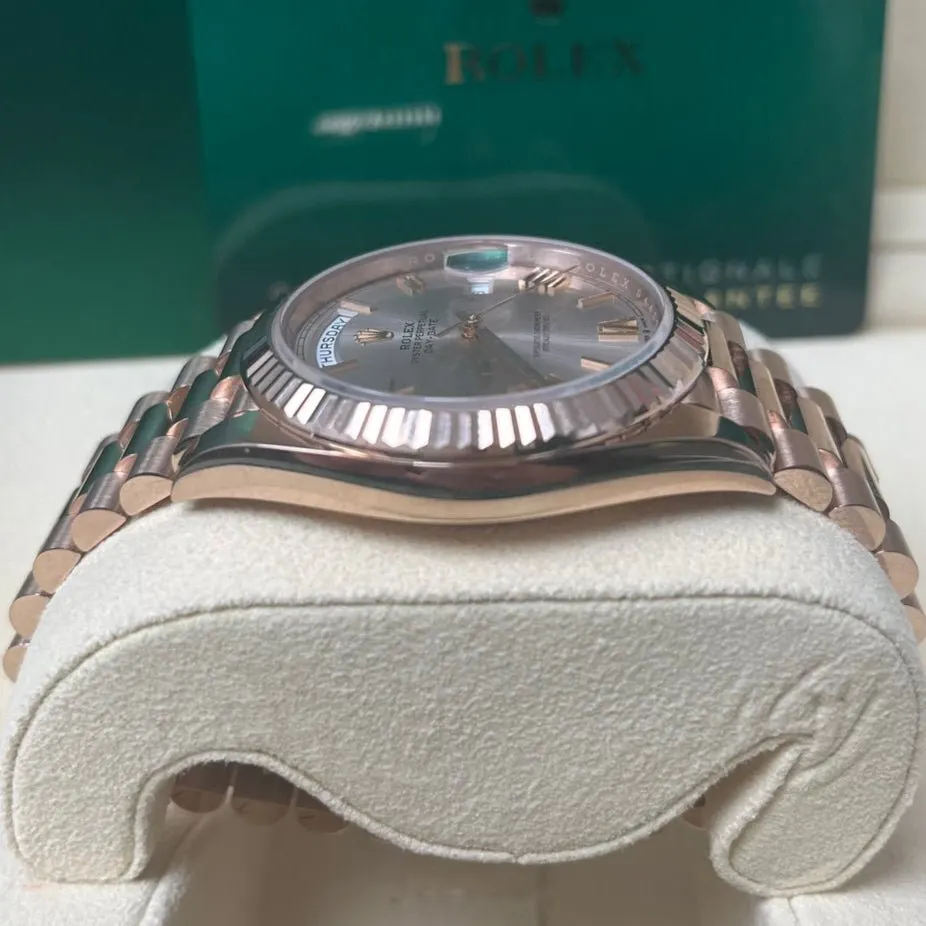 Rolex Day-Date 40 Pink Never worn - Model View