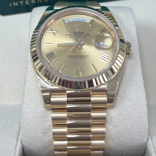 Rolex Day-Date 40 Gold Never worn - Back View