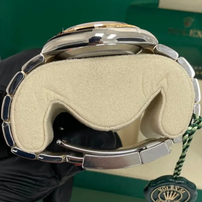 Rolex Daytona 40mm White Never worn - Inside View