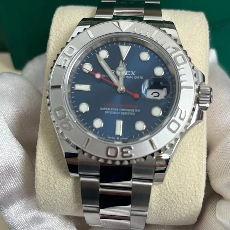 Rolex Yacht-Master 40mm Blue Never worn - Inside View