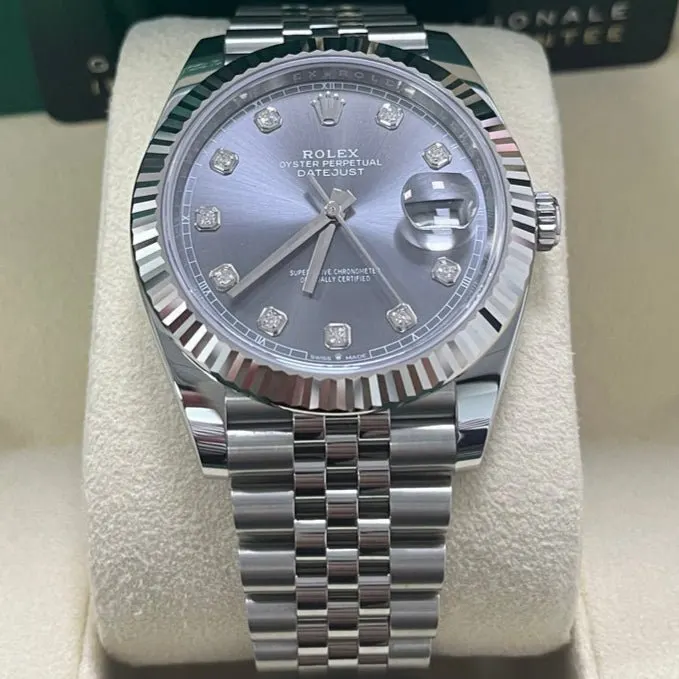 Rolex Datejust 41 Silver Never worn - Inside View