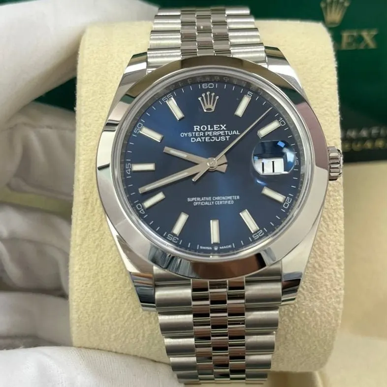 Rolex Datejust 41 Blue Never worn - Box View