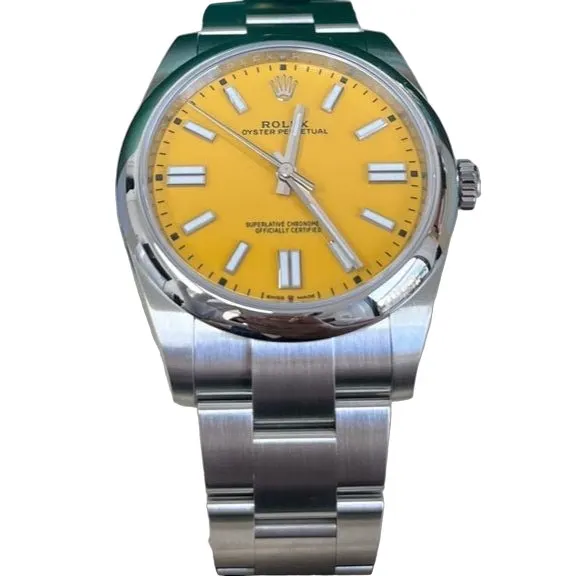 Rolex Oyster Perpetual 41mm Gold Never worn - Front View