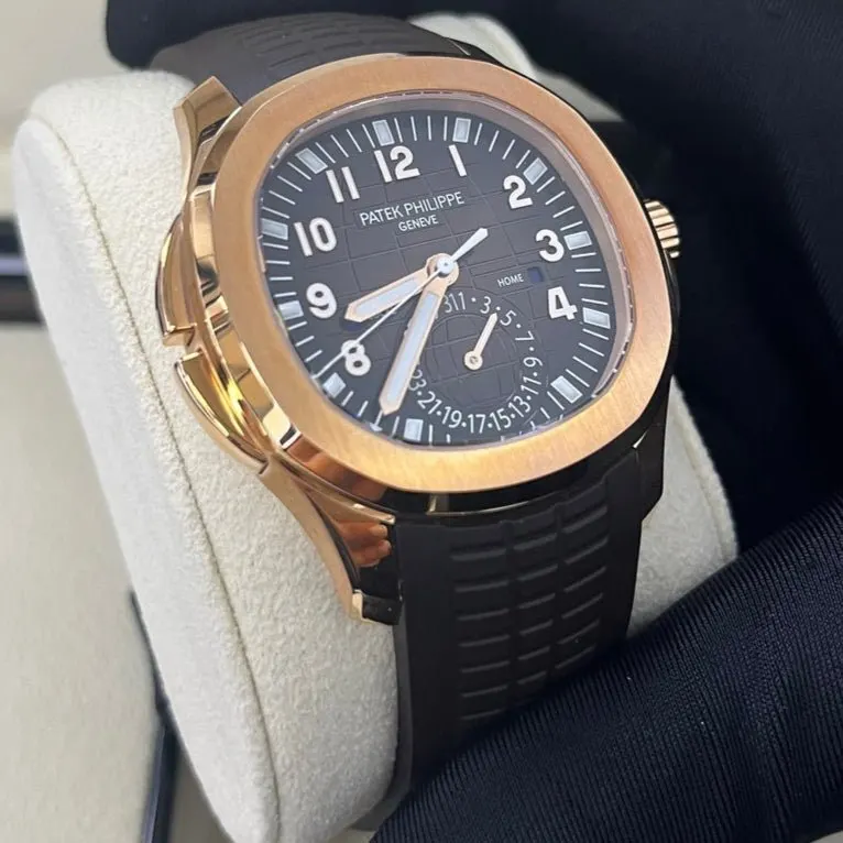 Patek Philippe Aquanaut Time Travel 42mm Pink Never worn - Box View
