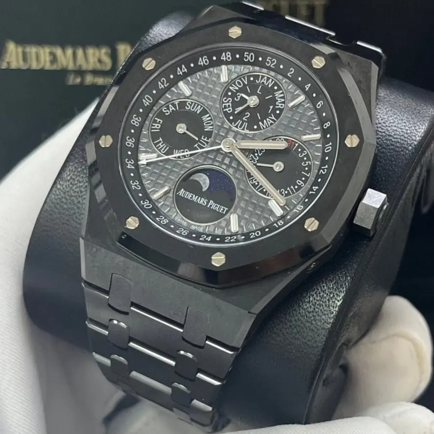 Audemars Piguet Royal Oak Perpetual Calendar 41mm Black Never worn - Box View