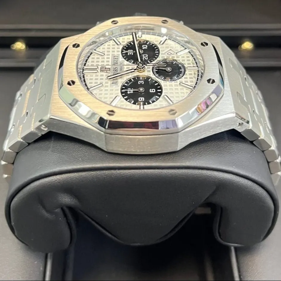 Audemars Piguet Royal Oak Selfwinding Chronograph 41mm Black Never worn - Model View