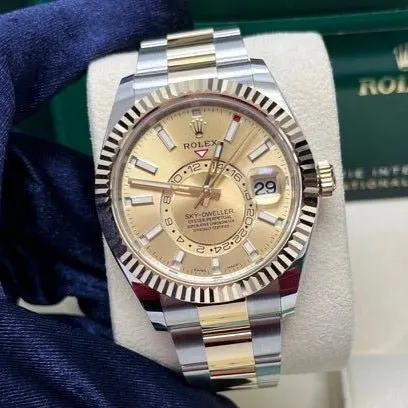 Rolex Sky-Dweller 42mm Gold Never worn - Model View