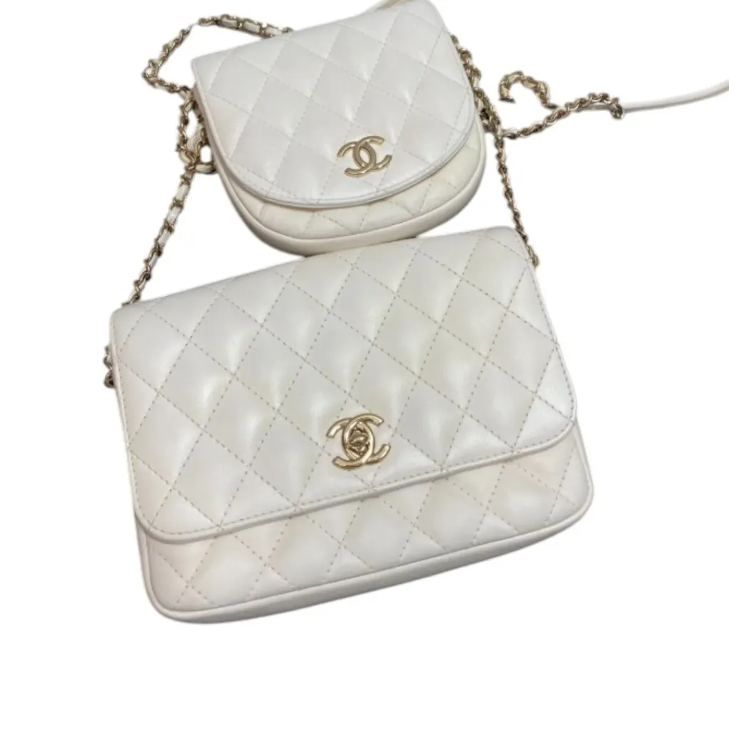 Chanel Side-Packs White Leather Very good - Inside View