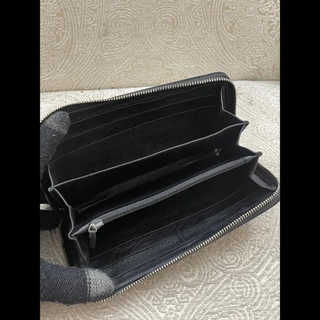 Gucci Guccissima Bamboo Tassel Wallet Black Leather Very good - Model View