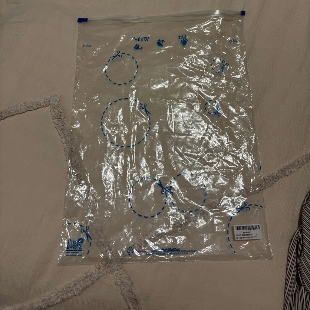 Off-White Hoody Black Cotton Never worn - Box View