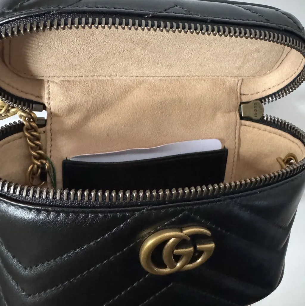 Gucci GG Marmont Mini Black Leather Never worn, with tag - Model View
