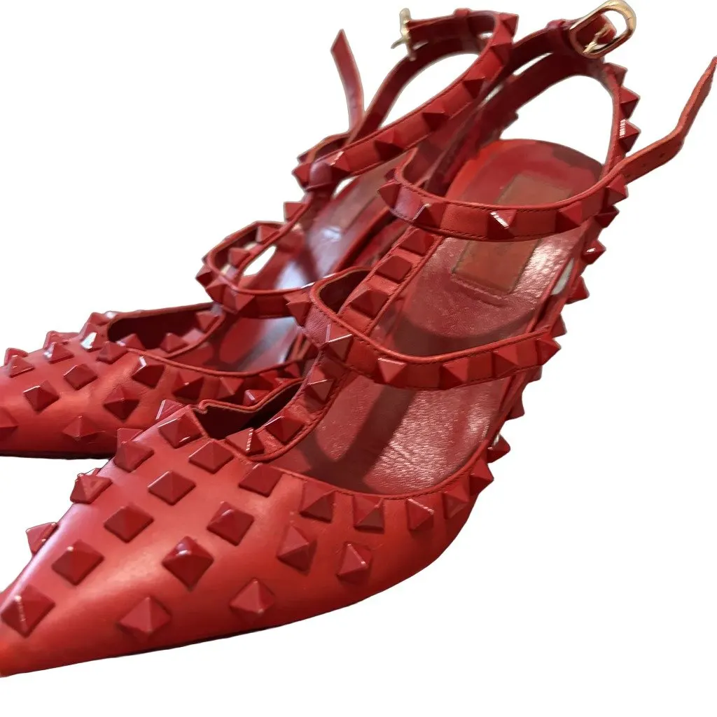 RED VALENTINO GARAVANI Valentino Garavani Rockstud Ankle Strap Pumps in Red Leather Red Leather Very good - Front View