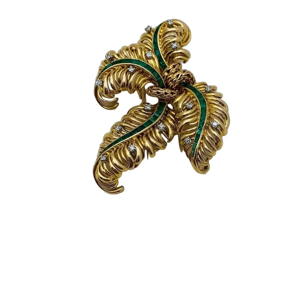 Chaumet Emerald brooch