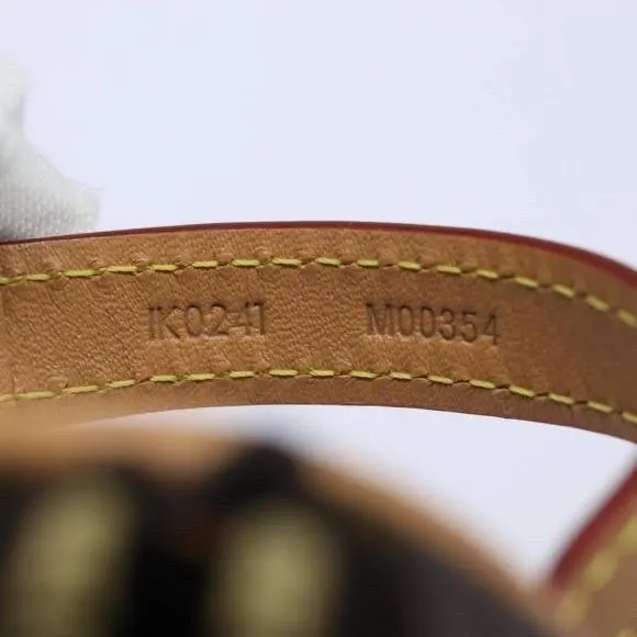 Louis Vuitton Perfect Condition Brown Leather Very good - Box View