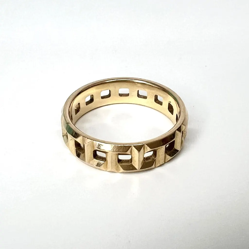 Tiffany & Co Tiffany T True Narrow Ring 18K Yellow Gold Men's Size 16 Gold Gold Very good - Model View