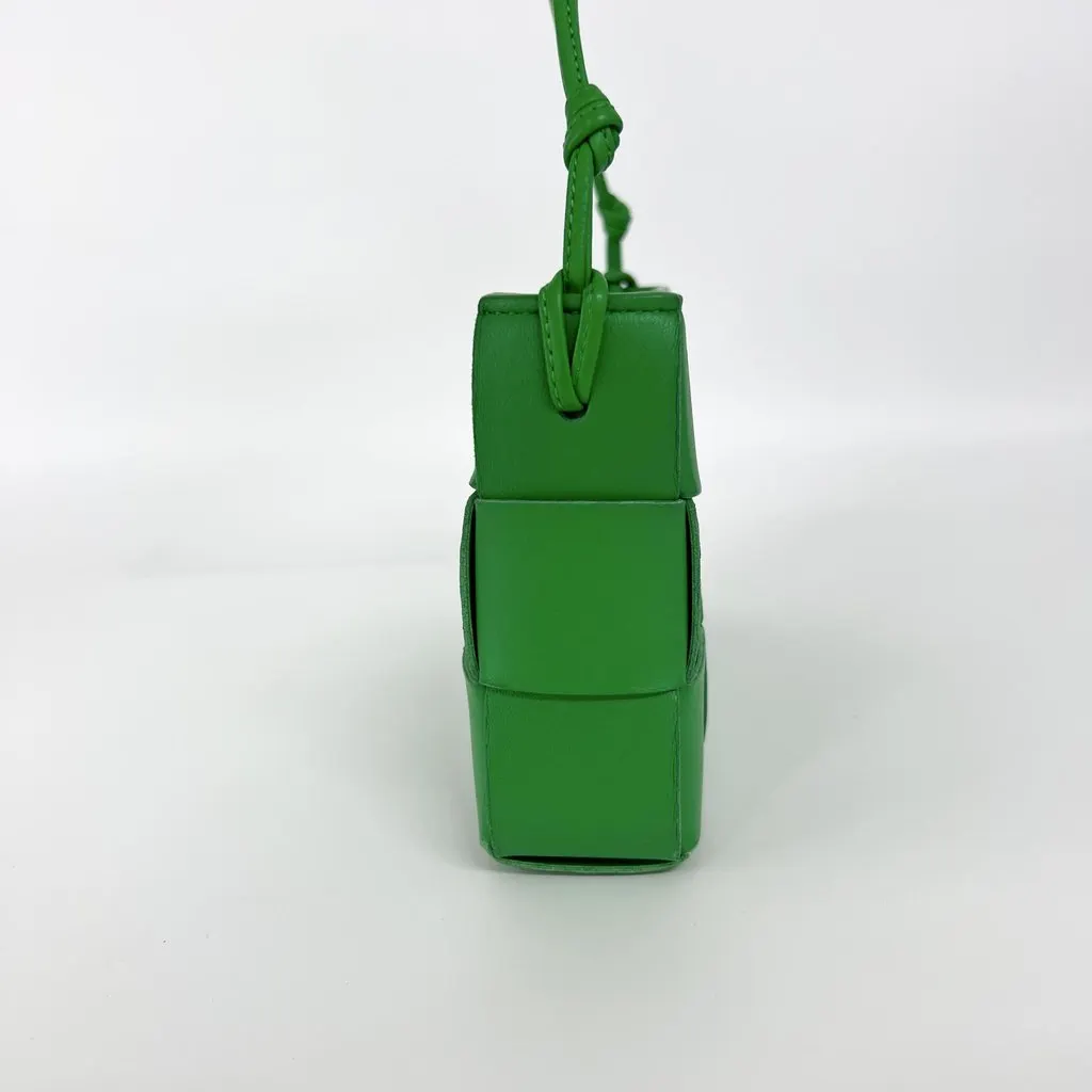 Bottega Veneta Small Cassette Shoulder Bag Parakeet Green Leather Good - Inside View