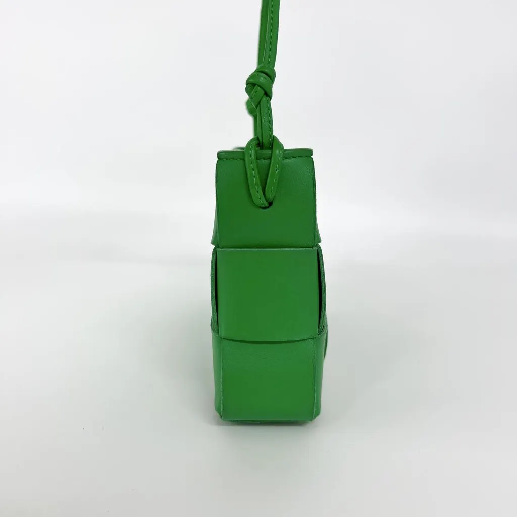 Bottega Veneta Small Cassette Shoulder Bag Parakeet Green Leather Good - Model View