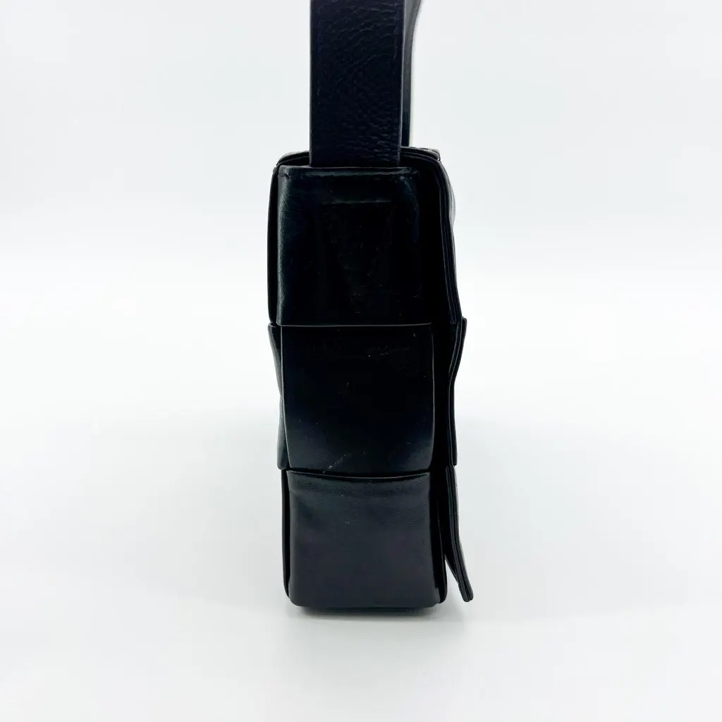 Bottega Veneta Intrecciato Cassette Bag Black with Silver Hardware MultiColor Leather Very good - Model View