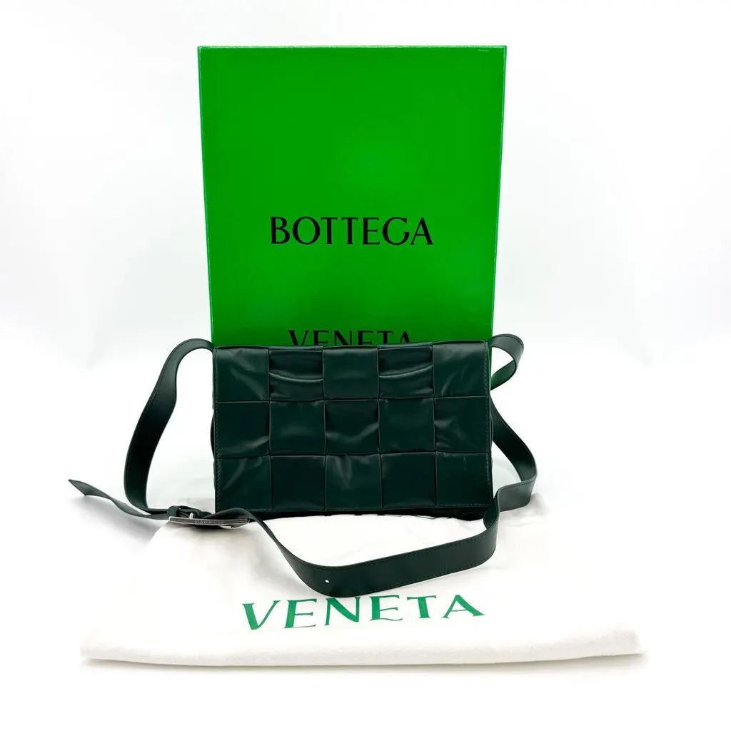 Bottega Veneta Cassette Bag Dark Green Green Leather Very good - Back View