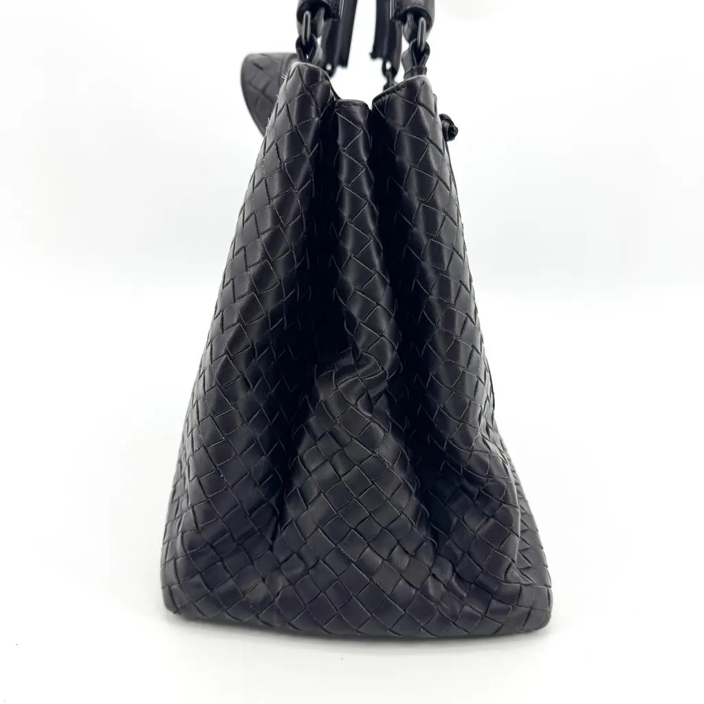 Bottega Veneta Intrecciato Small Roma Tote Bag Black Black Leather Very good - Model View