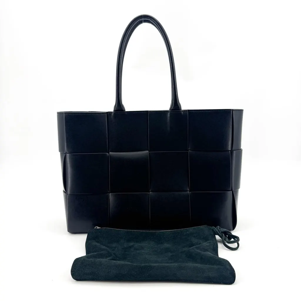 Bottega Veneta Medium Arco Tote Bag Navy Navy Leather Very good - Back View