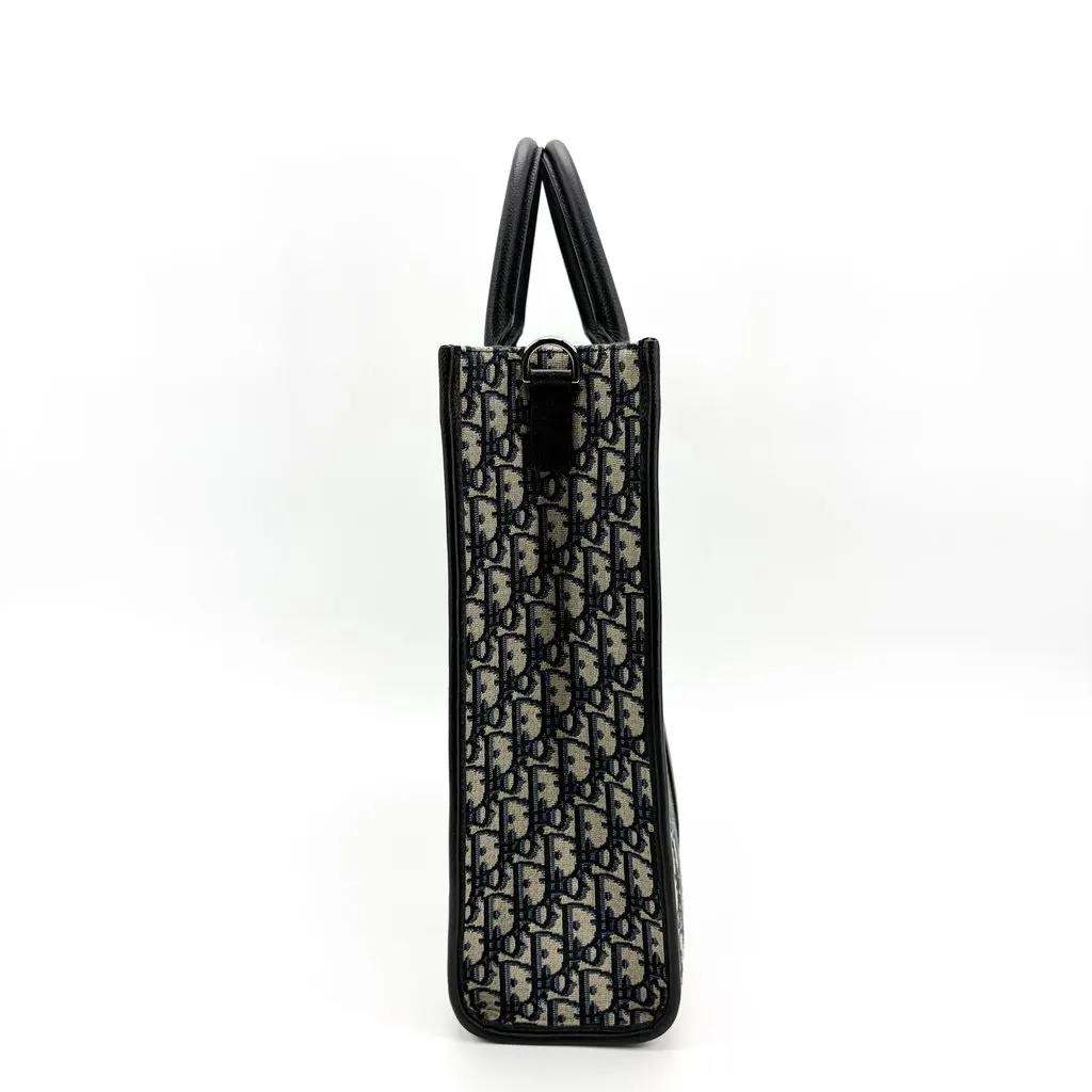 Dior Vertical Tote Bag Beige & Black Dior Oblique Jacquard Beige Canvas Very good - Box View