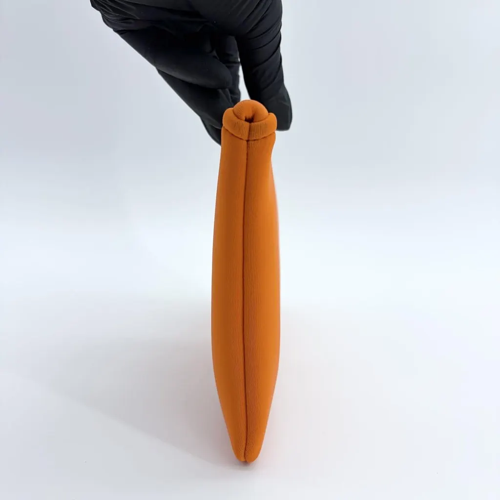 Hermès Neobain Flat Pouch MM Orange Orange Rubber Very good - Model View