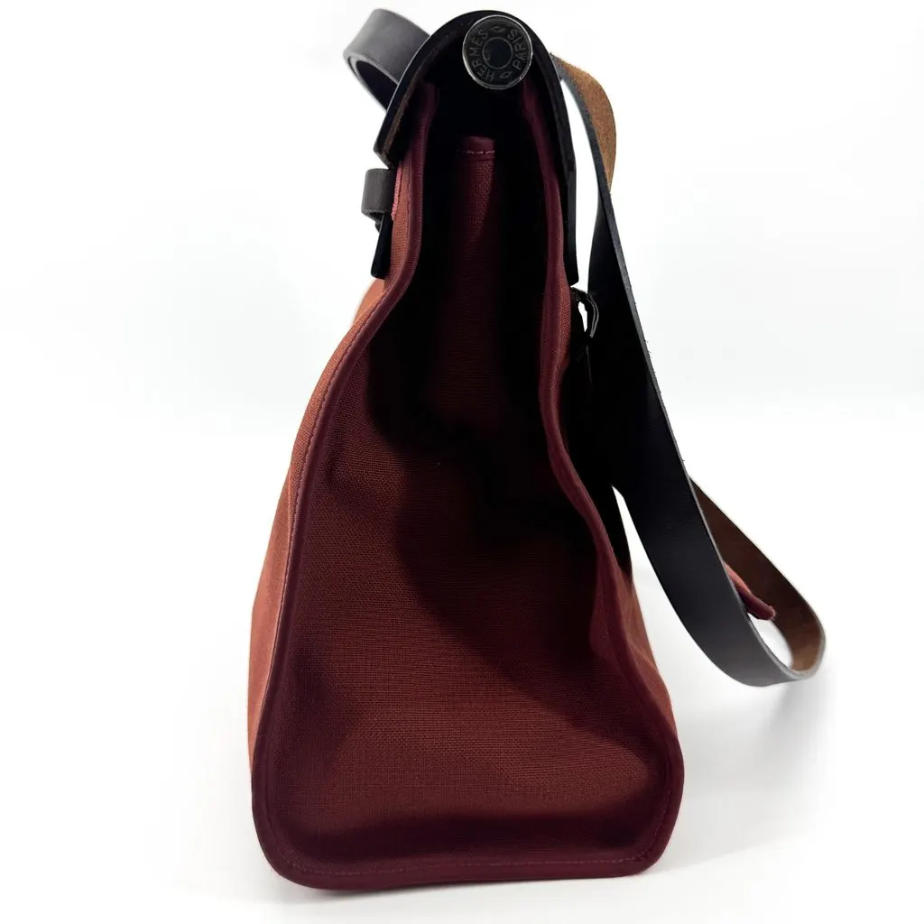 Hermès Herbag 31 PM Burgundy Brown Silver Hardware Brown Canvas Good - Model View
