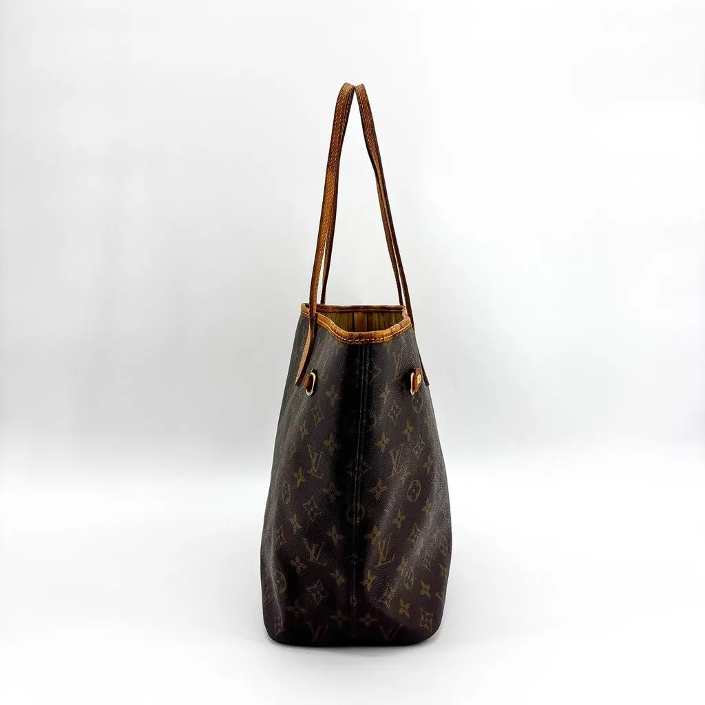 Louis Vuitton Neverfull MM Monogram Brown Brown Canvas Good - Model View