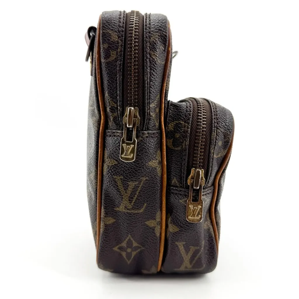 Louis Vuitton Monogram Amazone 15 Crossbody Bag Brown Brown Canvas Good - Model View