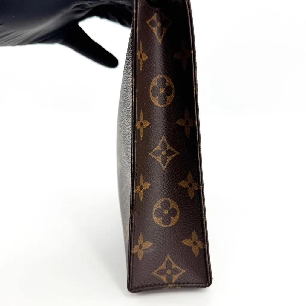 Louis Vuitton Monogram Pochette Toilette 26 Brown Canvas Good - Model View