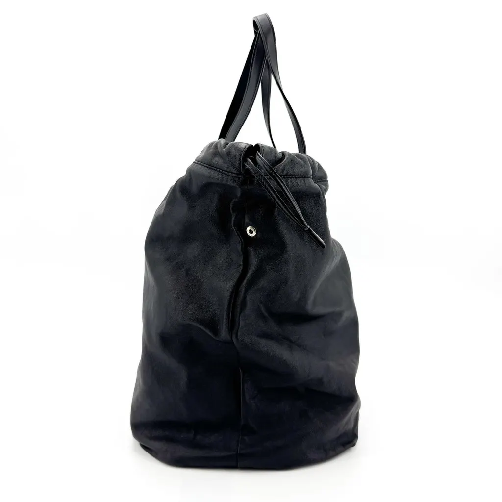 Saint Laurent Teddy Shopping Bag Black Black Canvas Very good - Model View