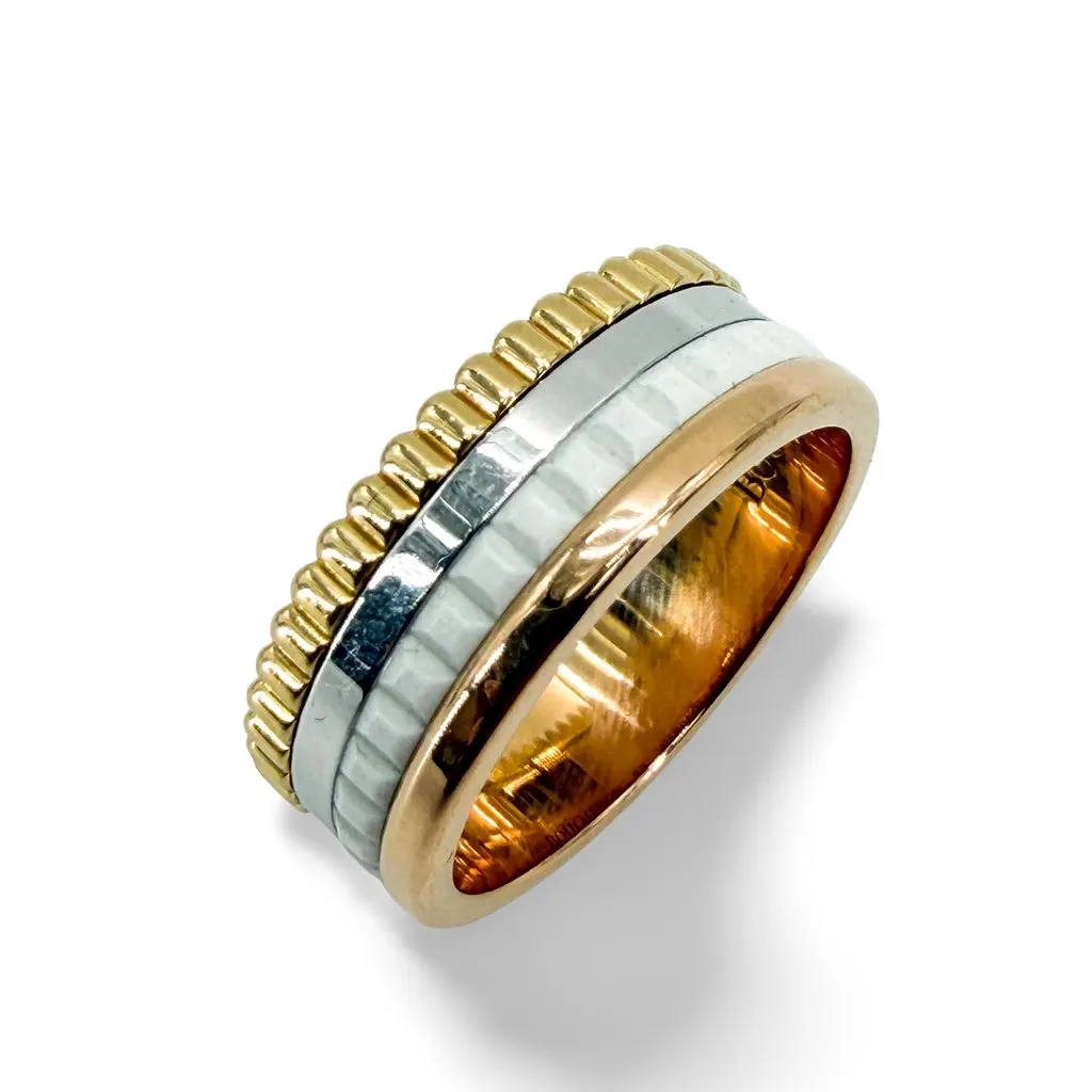 Boucheron Quatre White Edition Small Ring Gold Very good - Front View