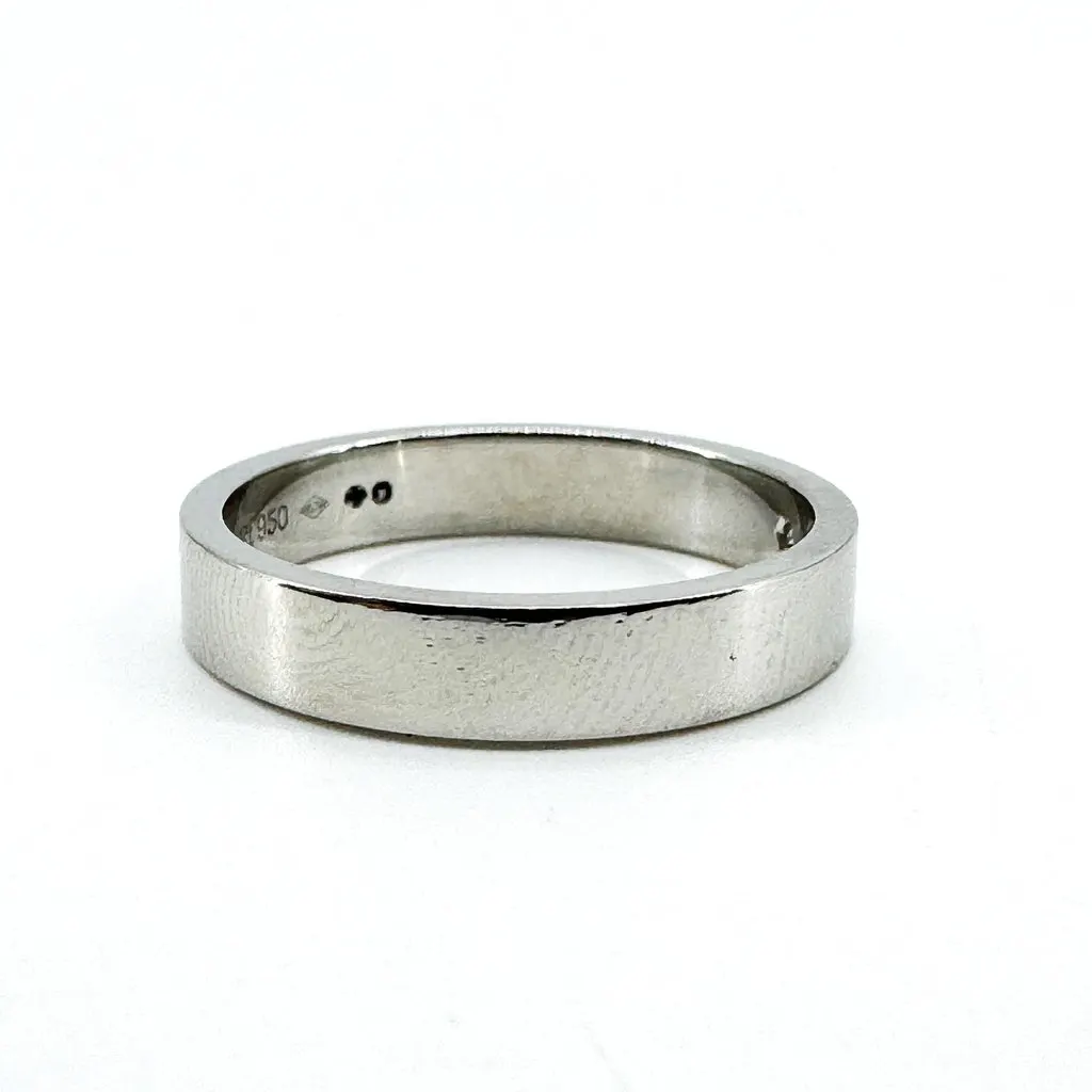 Cartier C de Cartier Wedding Band Platinum 1 Diamond Size 58 Silver Very good - Model View