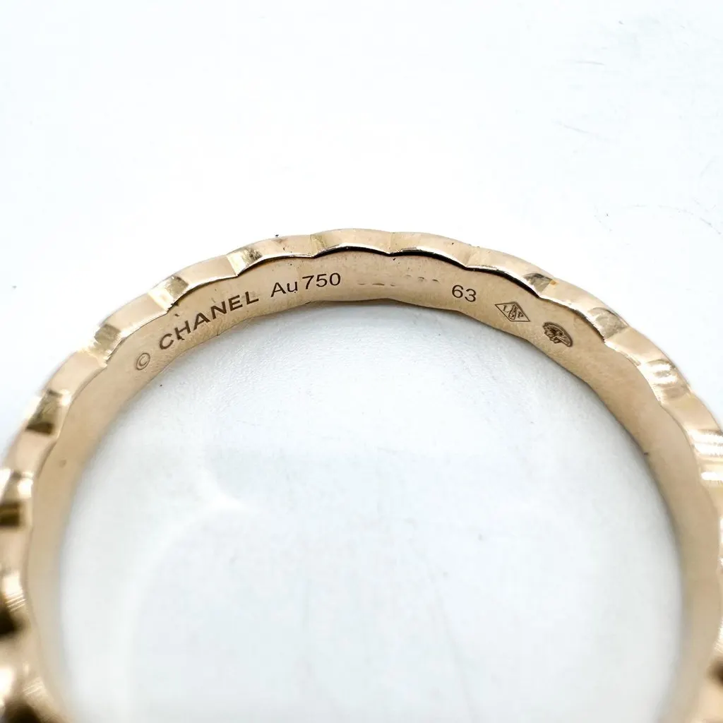 Chanel Coco Crush Ring Mini Version Beige Gold Gold Very good - Model View
