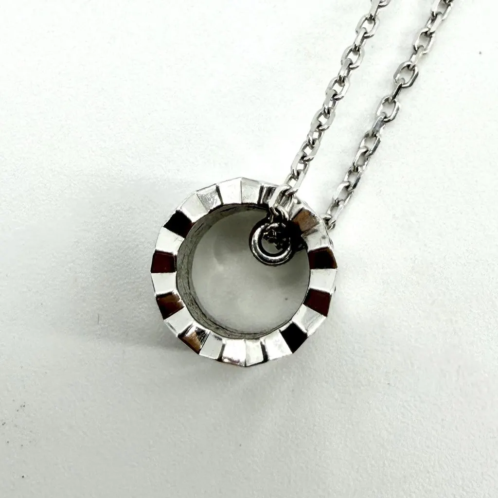 Chaumet Bee My Love White Gold Diamond Black Lacquer Pendant Necklace Black Good - Model View